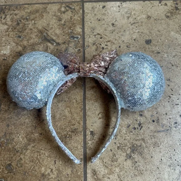 Disney rose gold and silver rhinestone ears - Picture 2 of 3